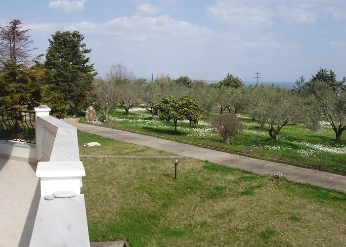 Villa House With A View *